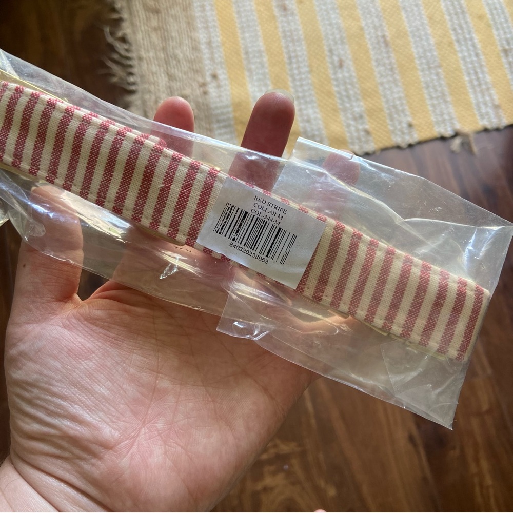 NEW The Foggy Dog Red Stripe Dog Collar - Picture 4 of 9